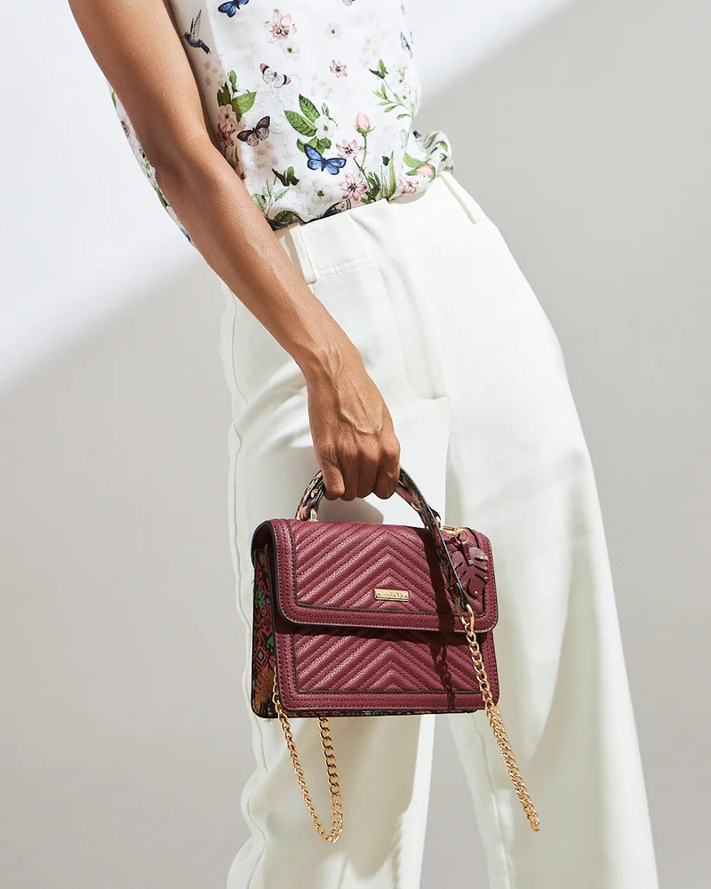 تشومباك حقيبة بالم سبرينغز المبطنة بحمالة